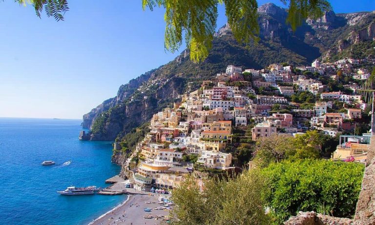 4 Star Holiday Deal to Sorrento, 1 week, July, Flights & 4-Star Hotel, €818!