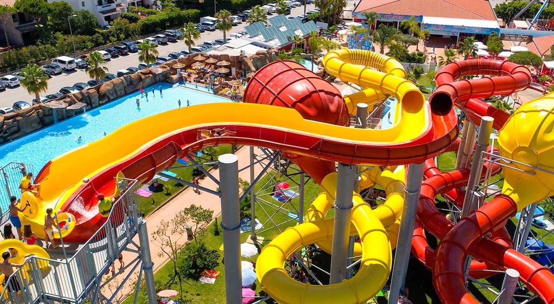 best waterpark holidays: family holidays at Aquashow Hotel and waterpark