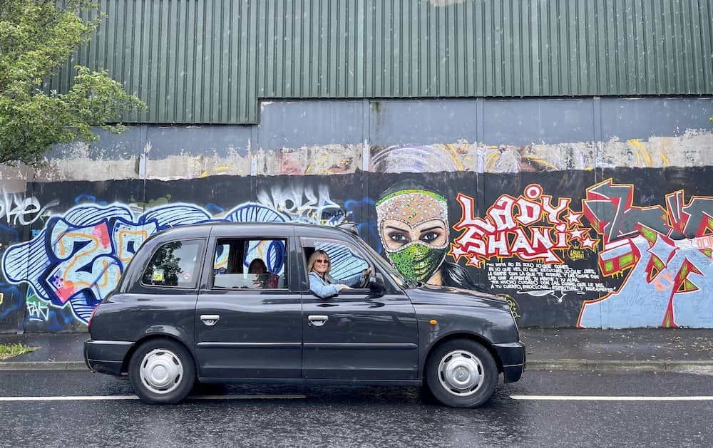 Belfast Black Cab tour is one of the best things to do in Belfast 