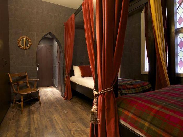 hotels with harry potter themed bedrooms