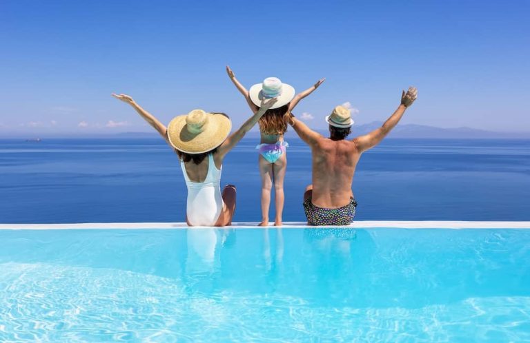 12 Family Deals for February Midterm and Easter 2026 – 2&2 from €2190, 2&3 from €3177!